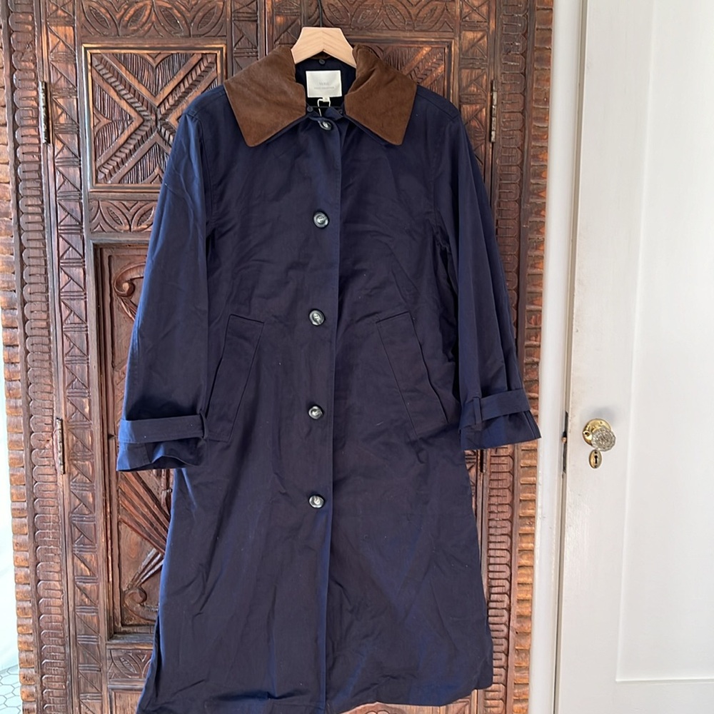 Yerse Navy Trench Coat, size XS